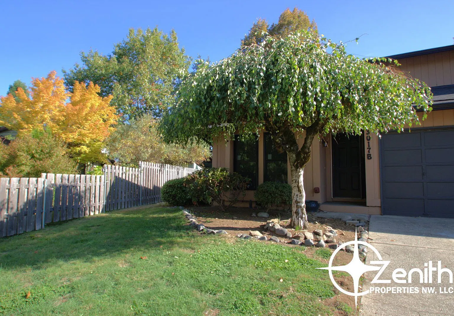 3 bed, 2.0 bath, 1447 sqft, $2,195 — Photo 4