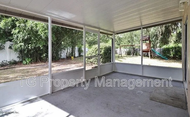 11034 Englenook Dr — Photo 23