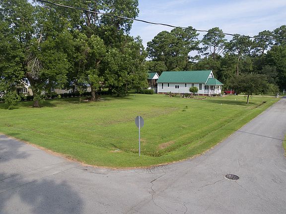 2nd image of 903 1st Ave