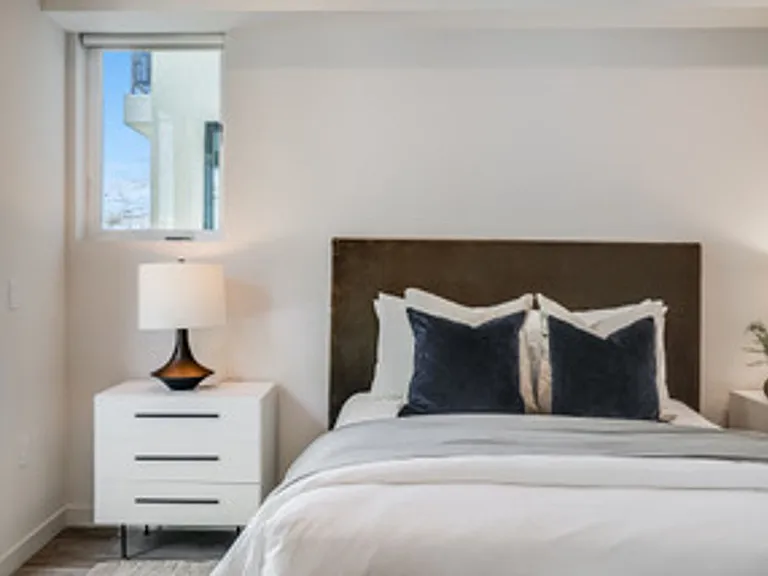 1101 S Bedford St — Photo 11