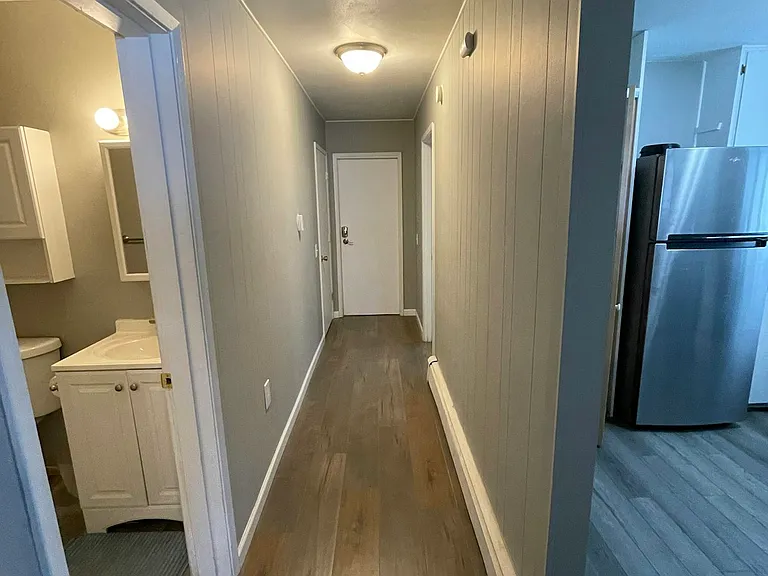 2107 Jefferson Ave #2 — Photo 8