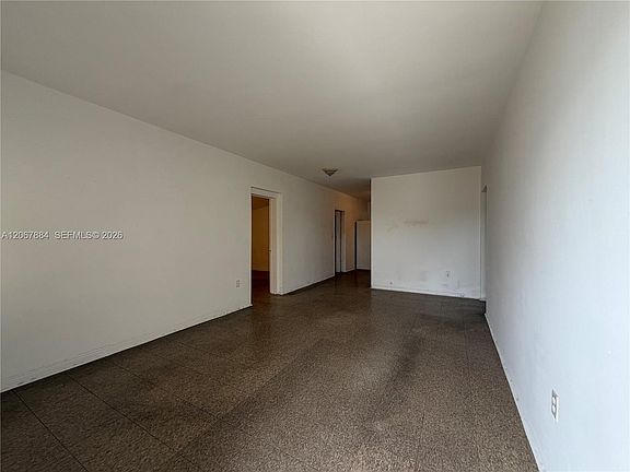4th image of 733 W 35th St