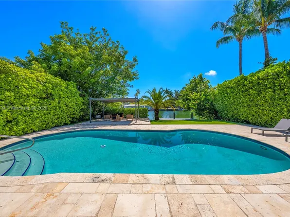 410 S Shore Dr, Miami Beach, FL 33141