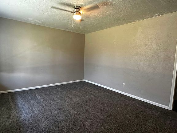 Living room with ceiling fan