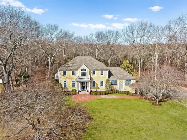 30 Oxen Dr, Marshfield, MA 02050