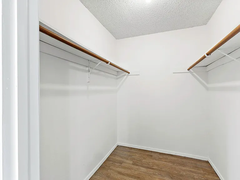 245 Craddock Ave #D — Photo 5