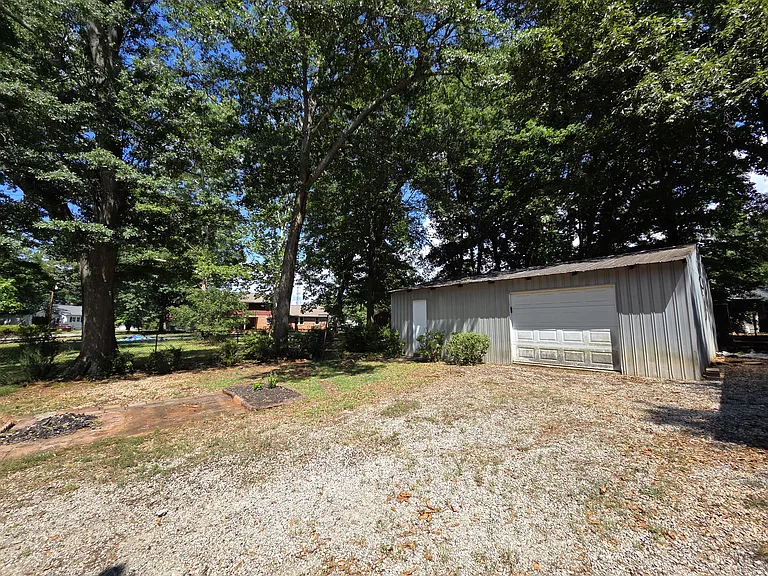 138 Woodland Dr — Photo 21