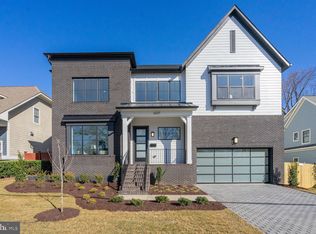 6207 29th St N, Arlington, VA 22207