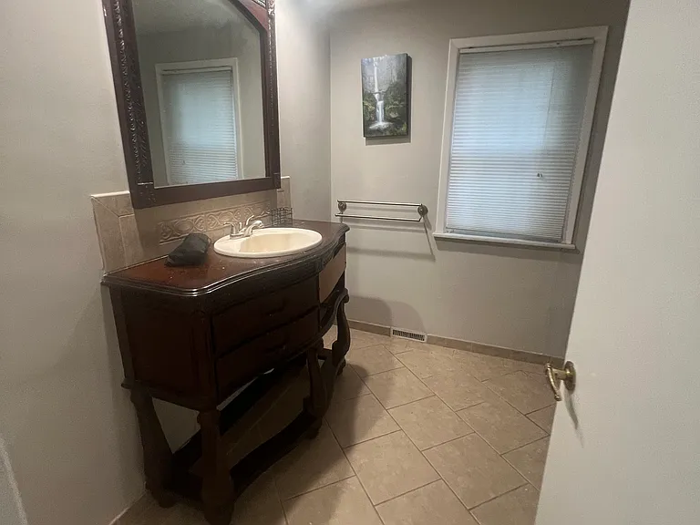 3634 Runnymede Blvd — Photo 35