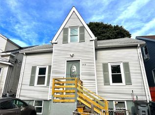 77 River Ave, Providence, RI 02908