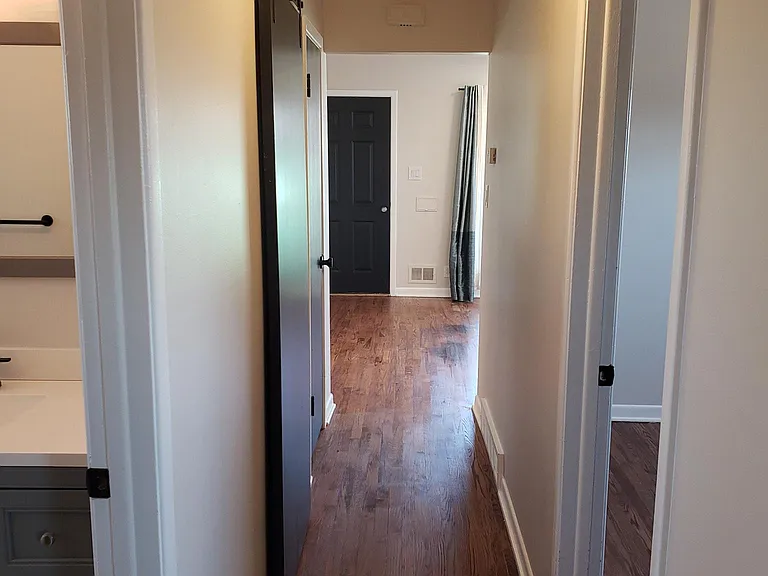 10715 Clarkson Ct — Photo 6