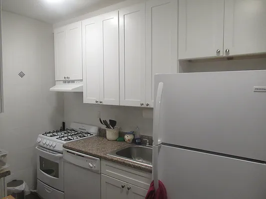 Rented by Corcoran | media 14