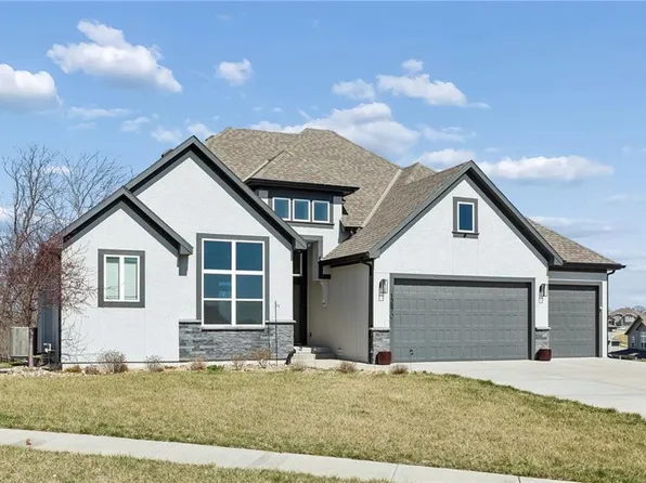 13870 NW 71st St, Parkville, MO 64152