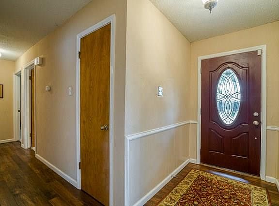 2nd image of 1213 Briarbrook Dr