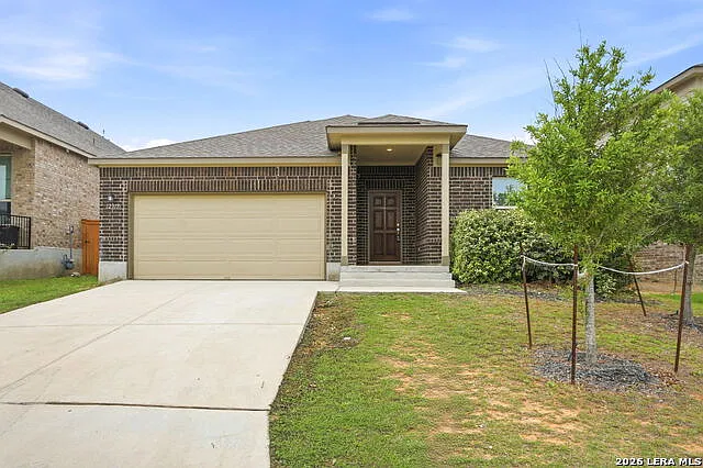 4 bed, 3.0 bath, 2240 sqft, $2,295 — Photo 1