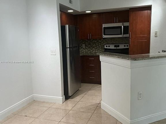 5th image of 13060 Vista Isles Dr APT 216