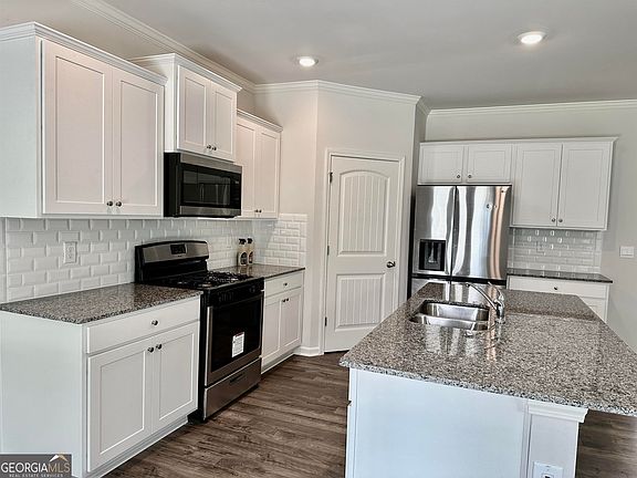 4th image of 4817 Layton Dr
