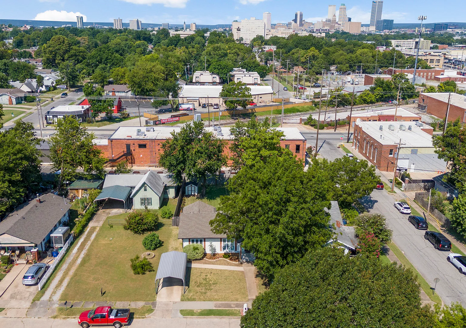 2 bed, 1.5 bath, 1015 sqft, $2,000 — Photo 3