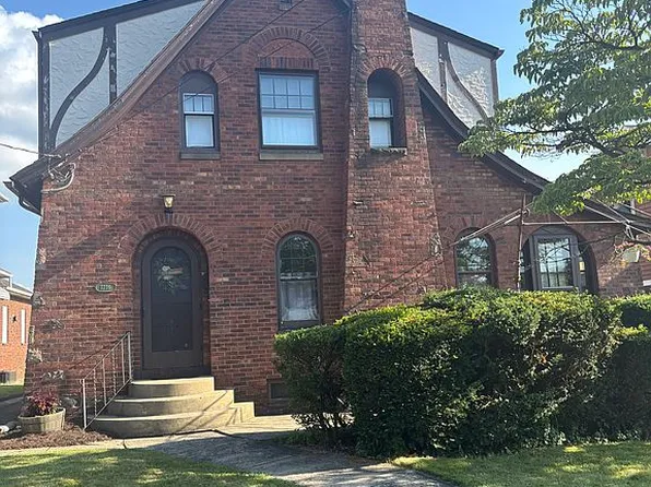 1216 Glenwood Dr, Sharon, PA 16146