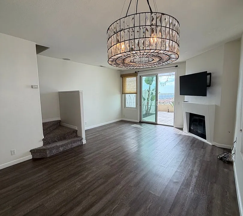 19395 Cascade Dr