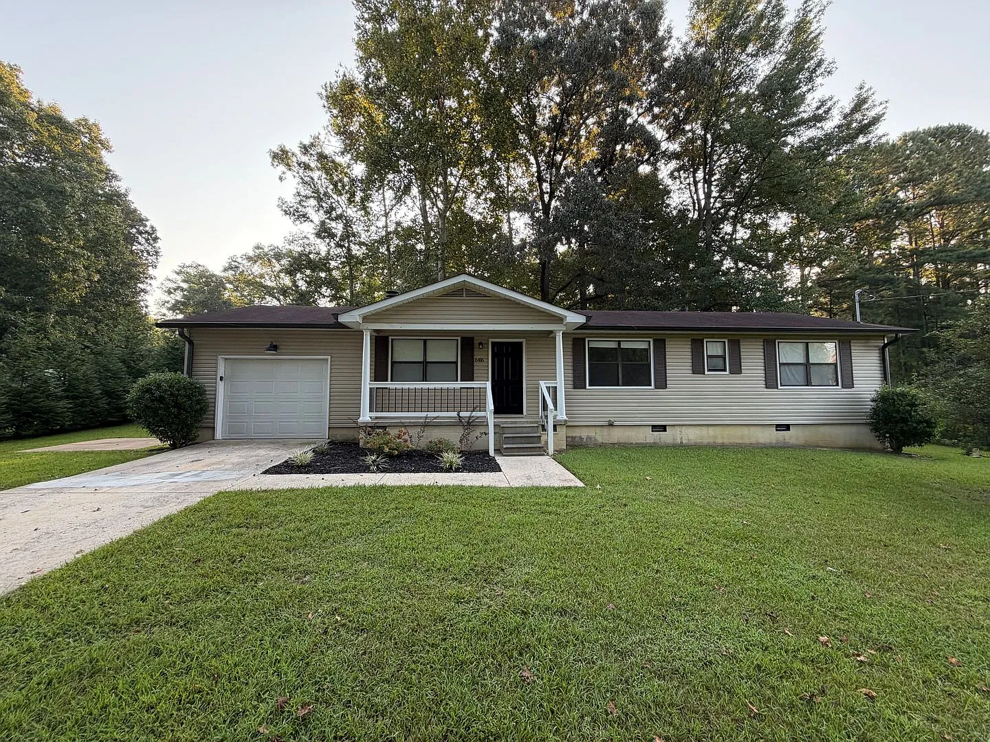 Home For Rent Guntersville — Photo 1