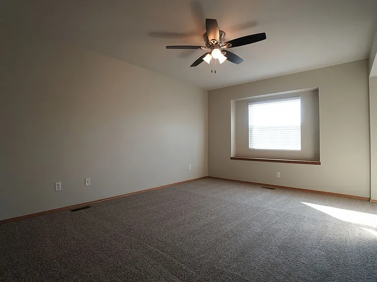 1072 Scarlet Oak Dr — Photo 15