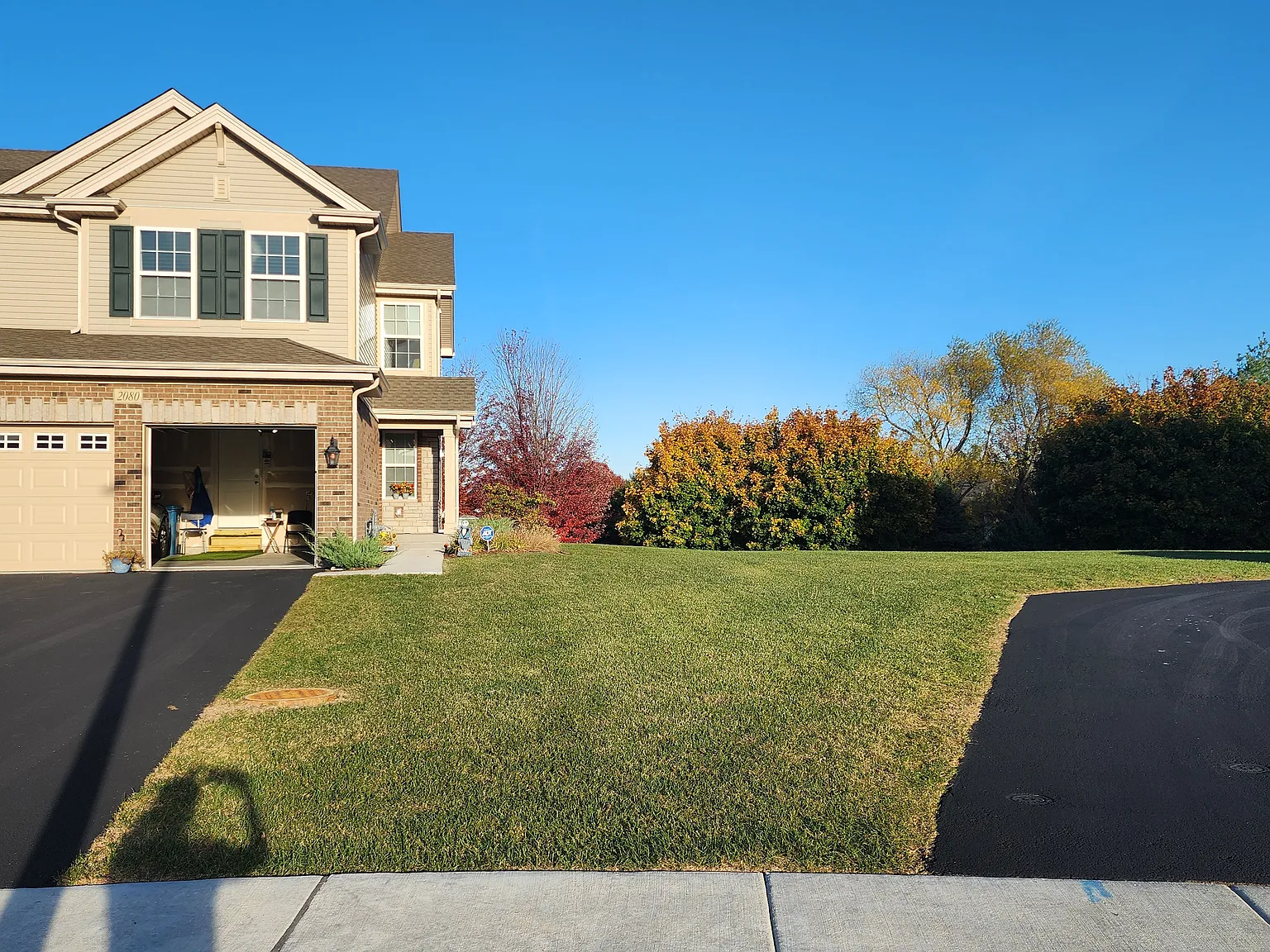 3 bed, 1750 sqft, $3,500 — Photo 2