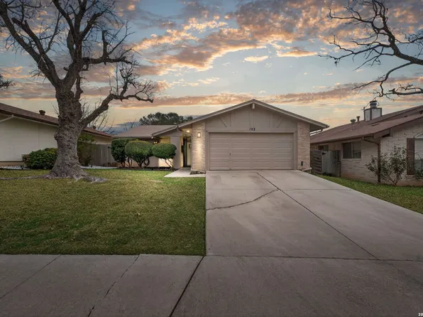 122 Bolerio Dr, Universal City, TX 78148
