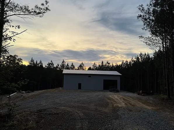 123 Williams Dr, Jacksons Gap, AL 36861