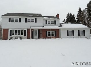 67 Woodberry Rd, New Hartford, NY 13413