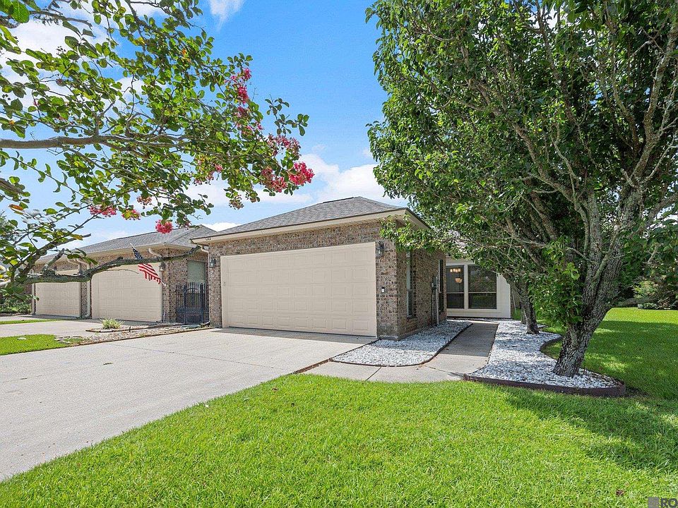 1st image of 5368 Courtyard Dr