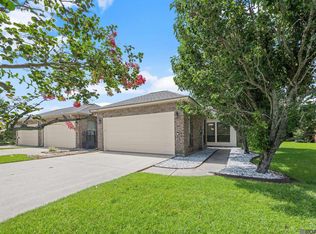 5368 Courtyard Dr, Gonzales, LA 70737