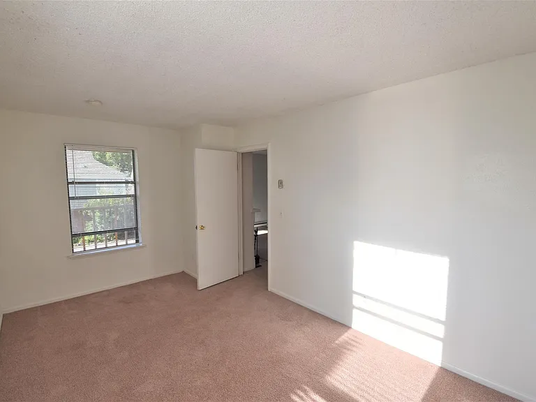 2156 Grove St — Photo 12