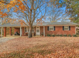 7350 Old Cox Pike, Bon Aqua, TN 37025