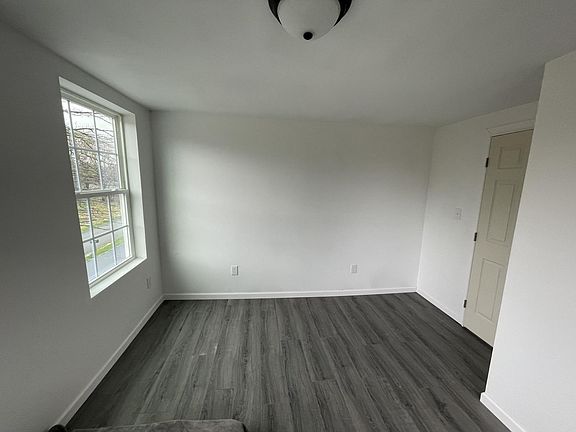 2nd image of 252 River Rd #A