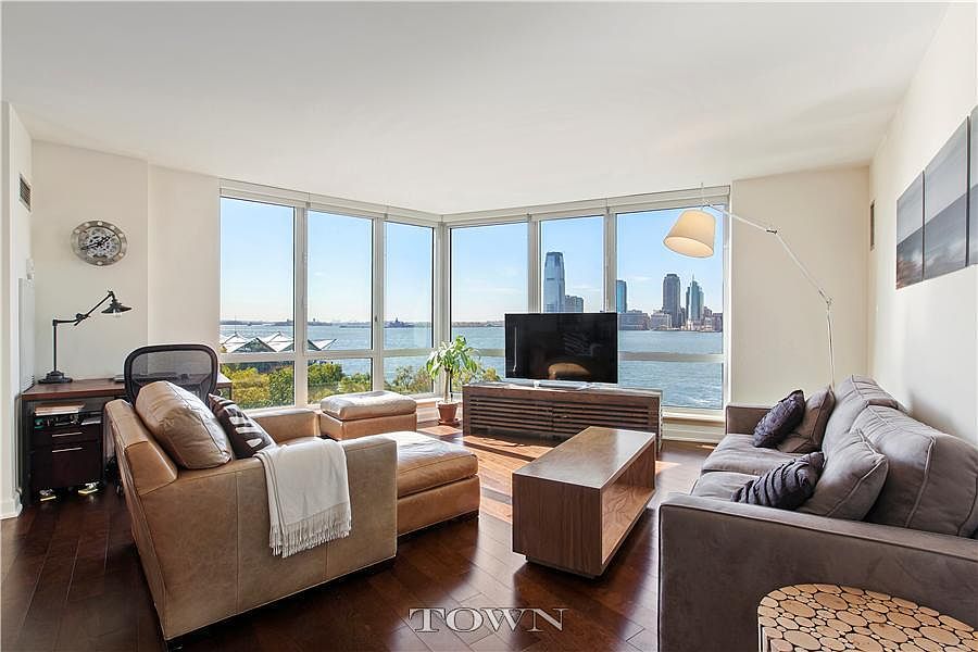 1st image of 20 River Ter APT 7M