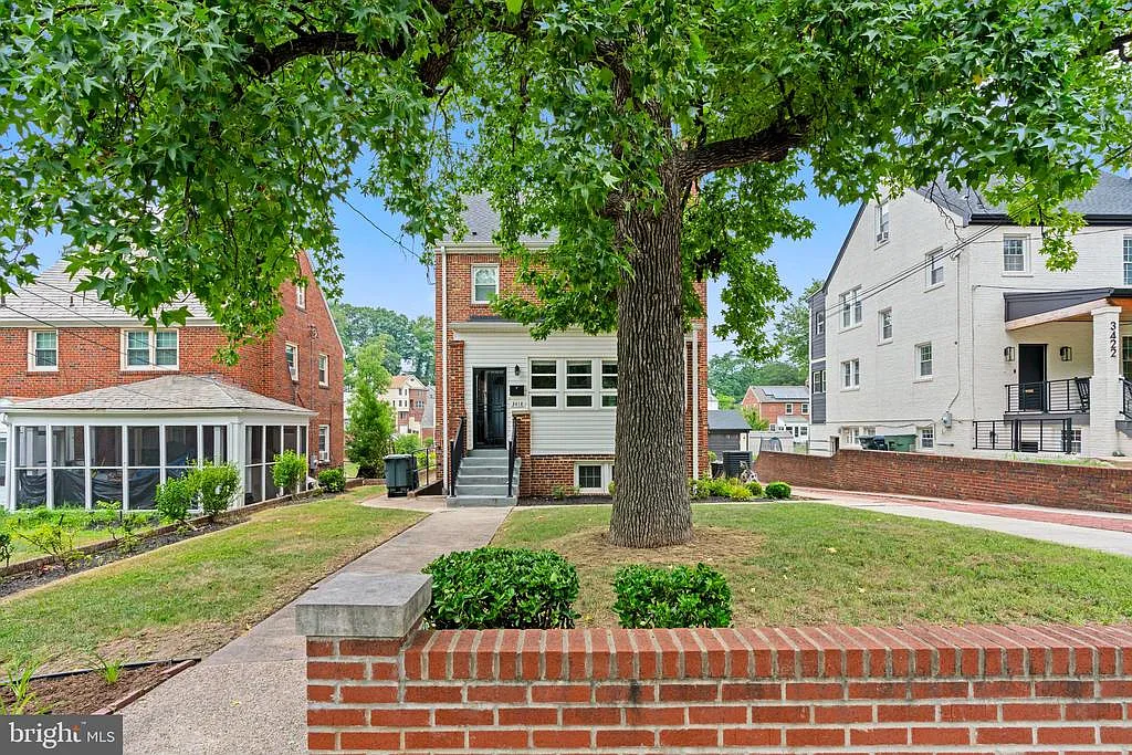 4 bed, 3.5 bath, 2452 sqft, $4,500 — Photo 4