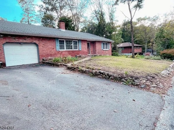 11 Greentree Rd, Vernon Twp., NJ 07460