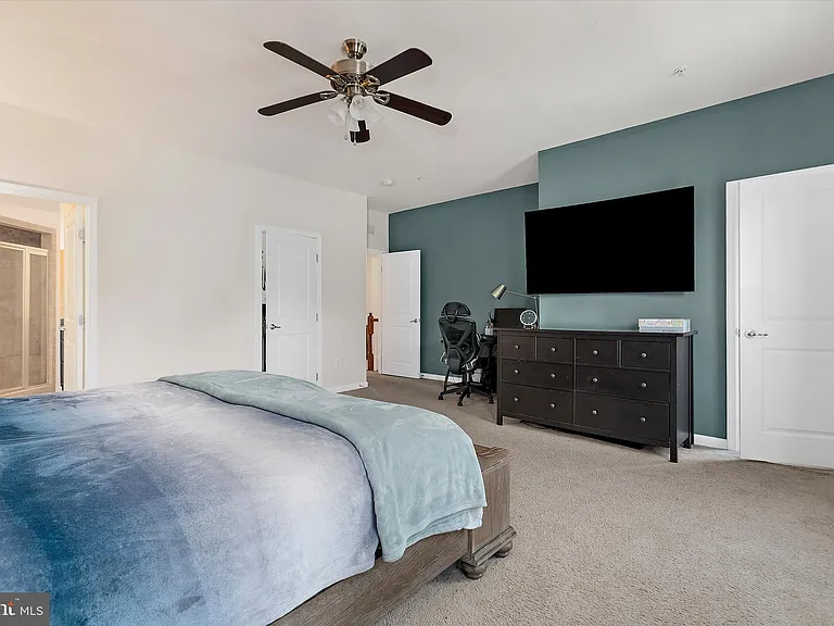 364 Chessington Dr — Photo 25