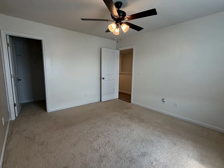 1097 Sapphire Dr — Photo 15