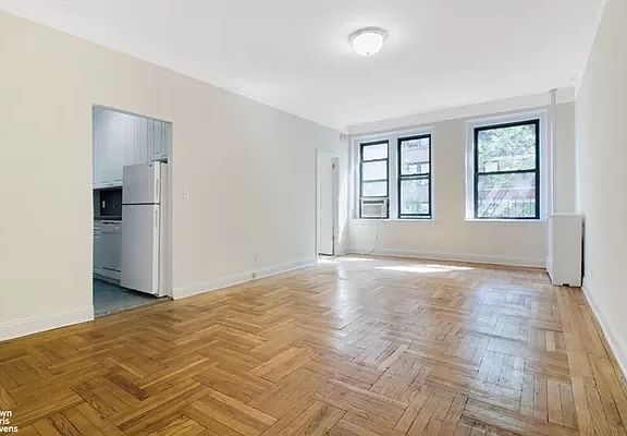 3rd image of 245 W 75th St APT 3B