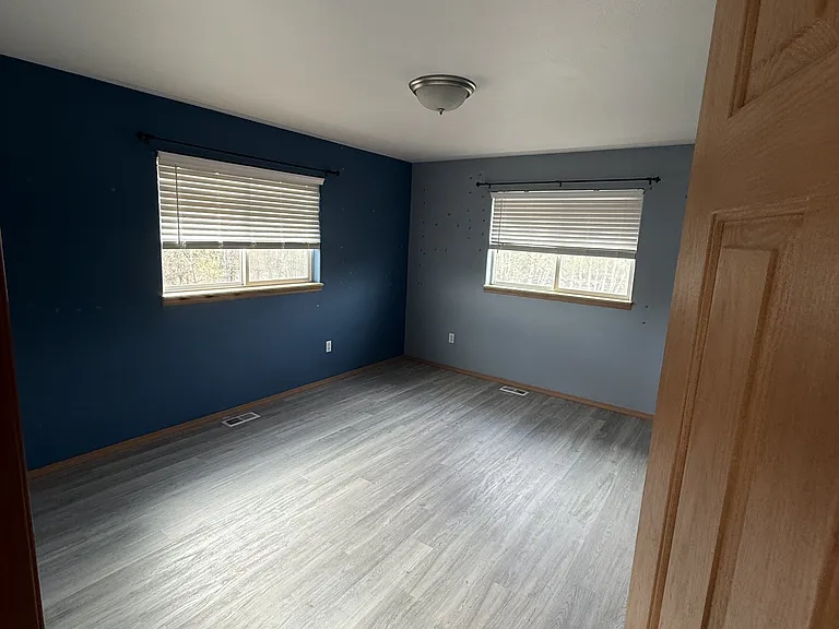 335 N Roy Cir — Photo 8