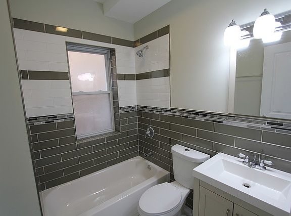 5th image of 1444 N Latrobe Ave