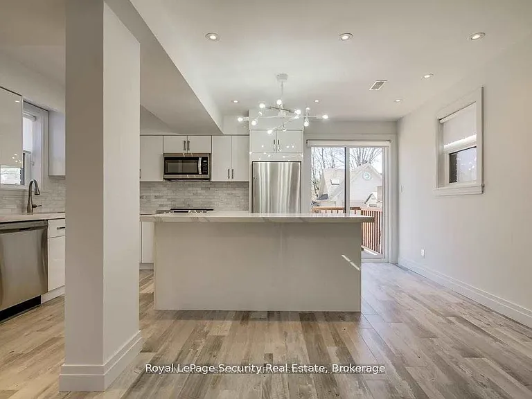 3 26th St #1 — Photo 9