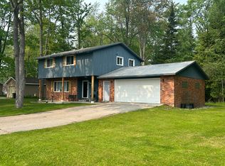 2457 Diamond Dr, Alpena, MI 49707