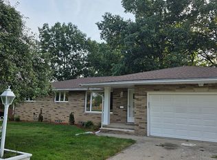 8526 Bears Den Ln, Broadview Heights, OH 44147