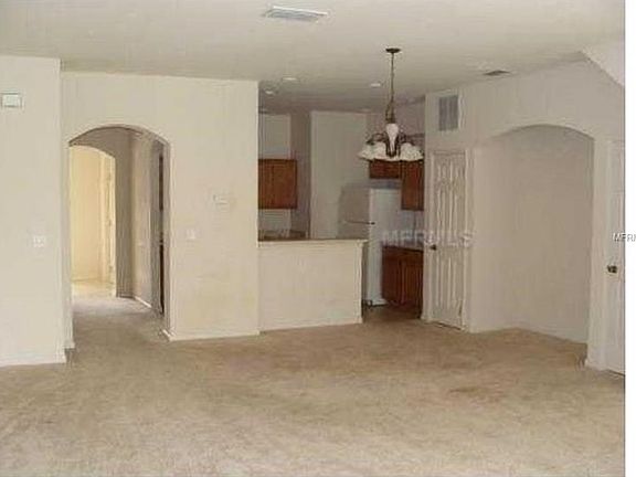 2nd image of 3102 Wentworth Ln