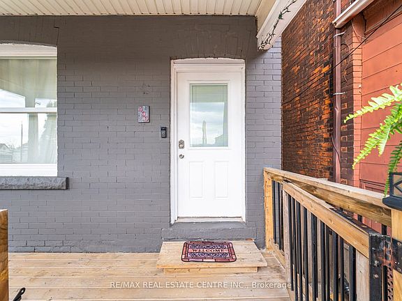 3rd image of 490 Wentworth St N