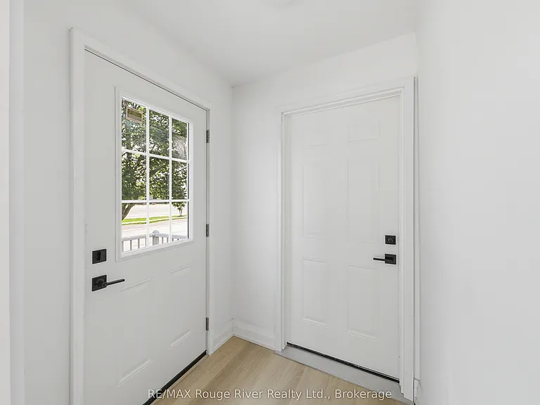 144 Macdonald Ave #B — Photo 3