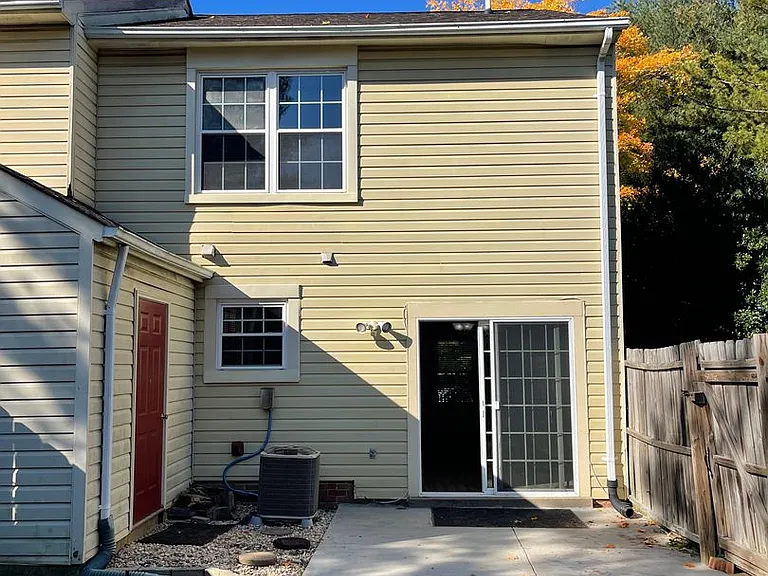 2224 Hamway Dr — Photo 13